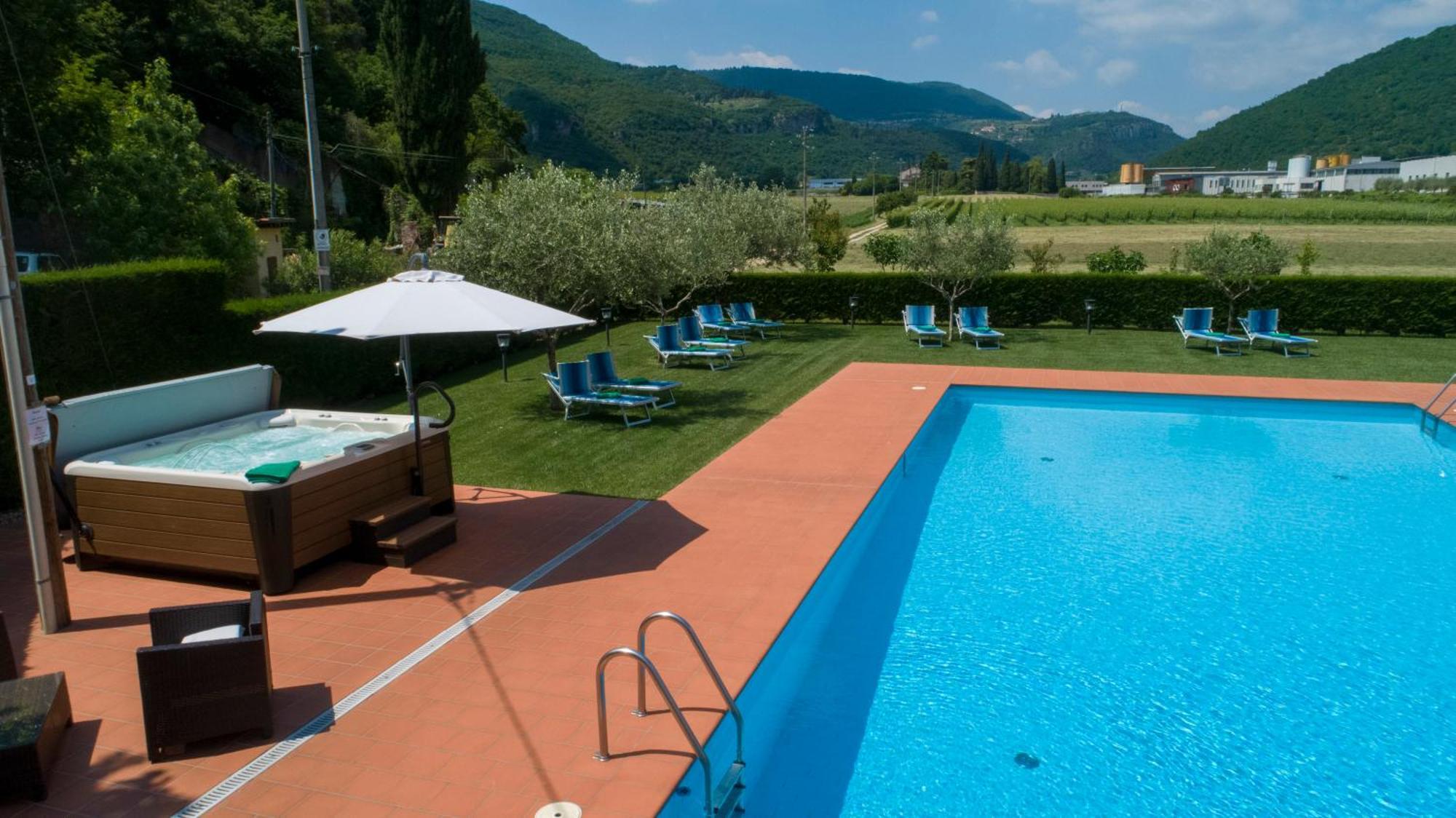 Hotel La Pergola Grezzana Exterior foto