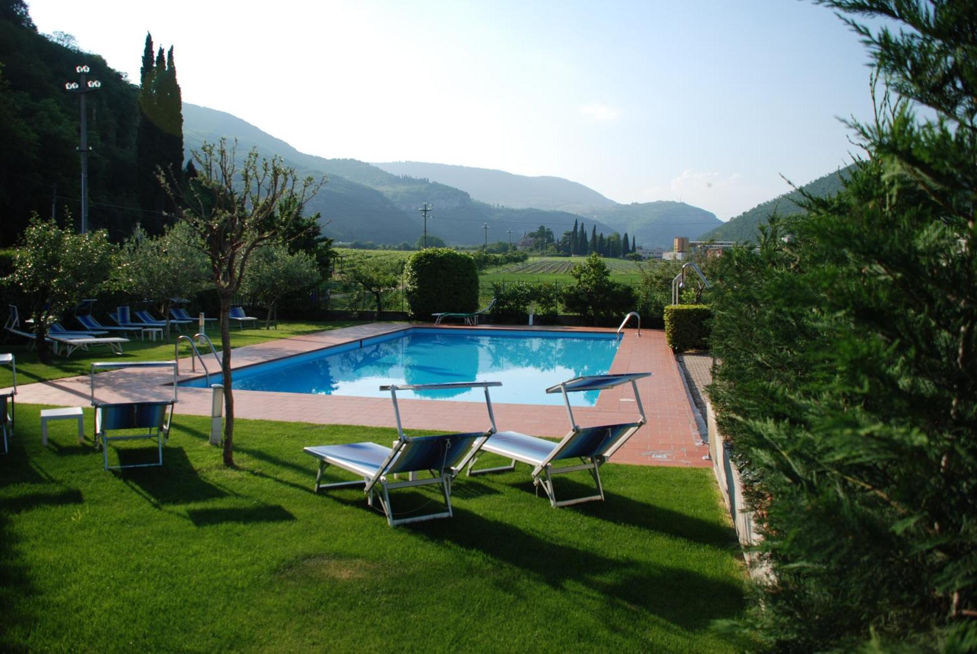 Hotel La Pergola Grezzana Exterior foto